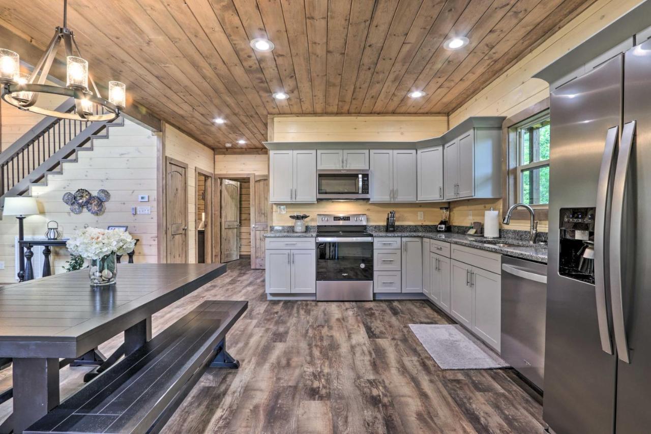 Smoky Cove Retreat With Private Hot Tub And Deck! Villa Сивиървил Екстериор снимка