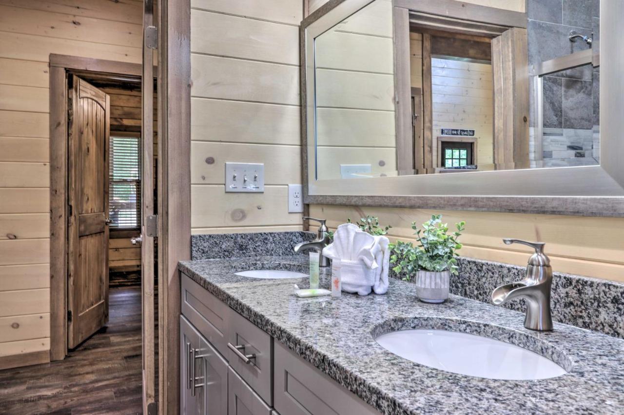 Smoky Cove Retreat With Private Hot Tub And Deck! Villa Сивиървил Екстериор снимка