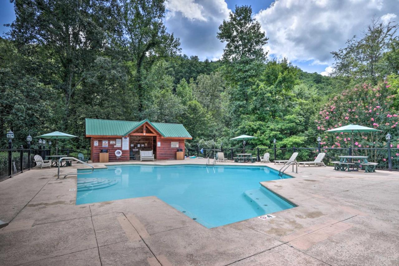 Smoky Cove Retreat With Private Hot Tub And Deck! Villa Сивиървил Екстериор снимка
