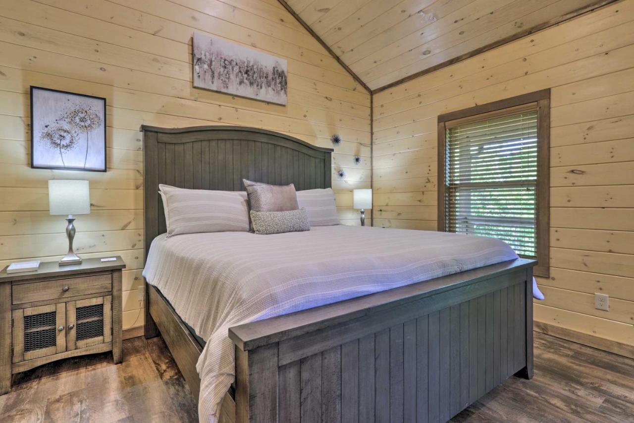 Smoky Cove Retreat With Private Hot Tub And Deck! Villa Сивиървил Екстериор снимка