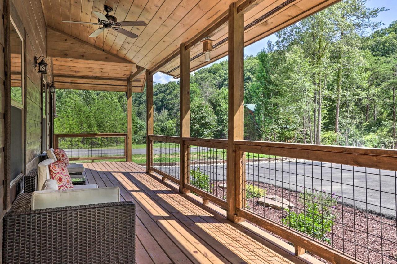 Smoky Cove Retreat With Private Hot Tub And Deck! Villa Сивиървил Екстериор снимка